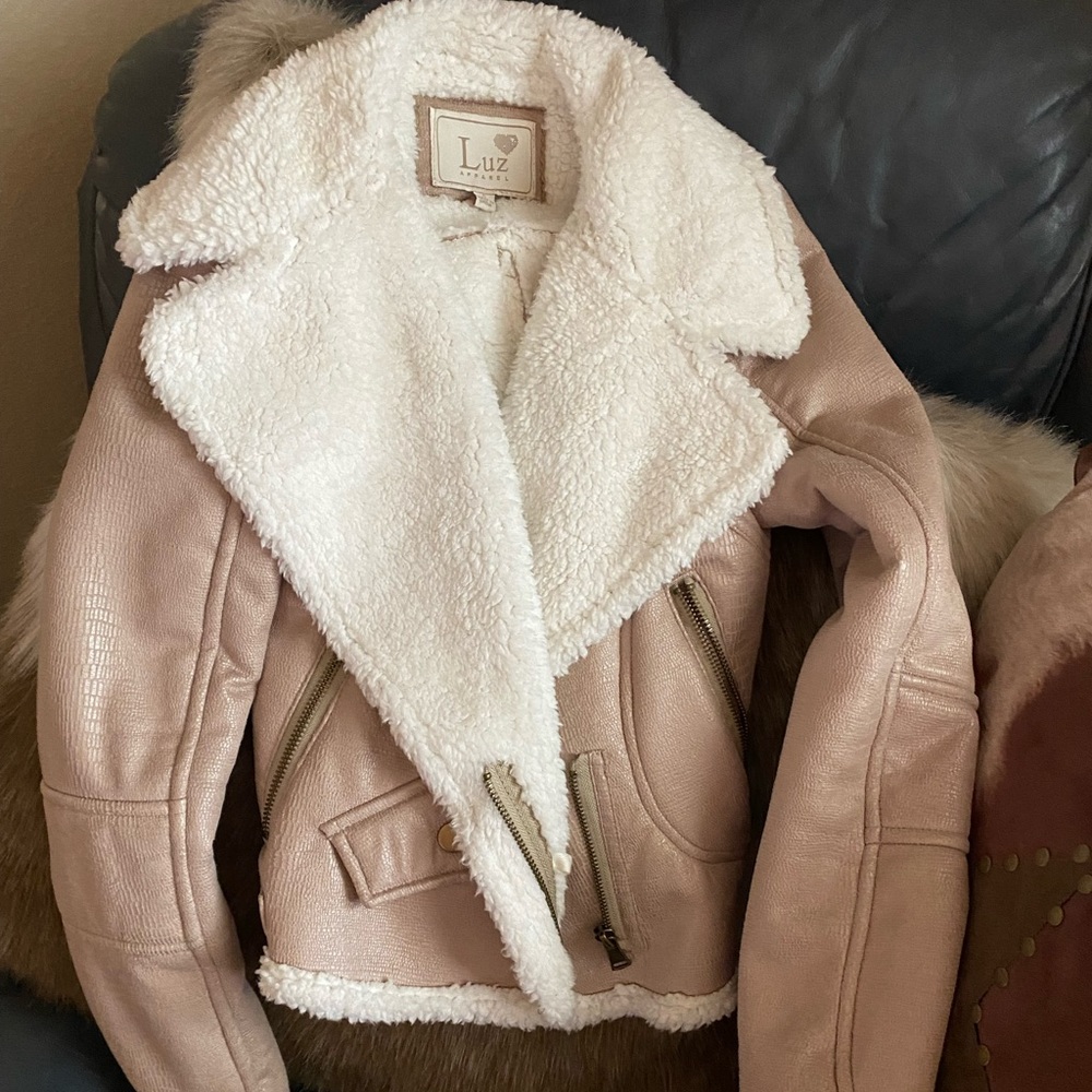 Womens fleece, tan cropped, stylish jacket. Size small.